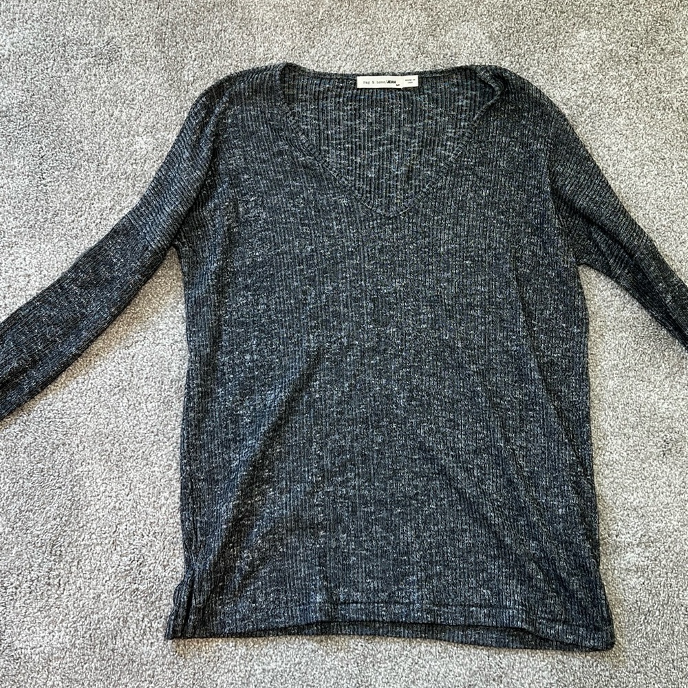 Adorable, gray long sleeve top